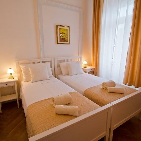 Golden Rooms Bed & Breakfast Terst Exteriér fotografie
